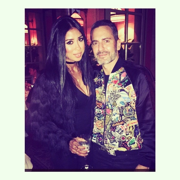 Meet your Posher, Alicia. I am girl from NYC. - Picture 4 of 8